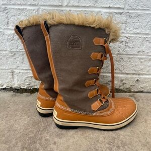 Sorel Women's Brown and Tan Winter Boots